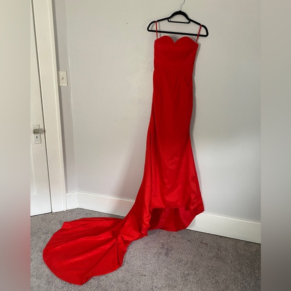 Red Custom Vintage Strapless Gown with Long Train - Picture 2 of 5